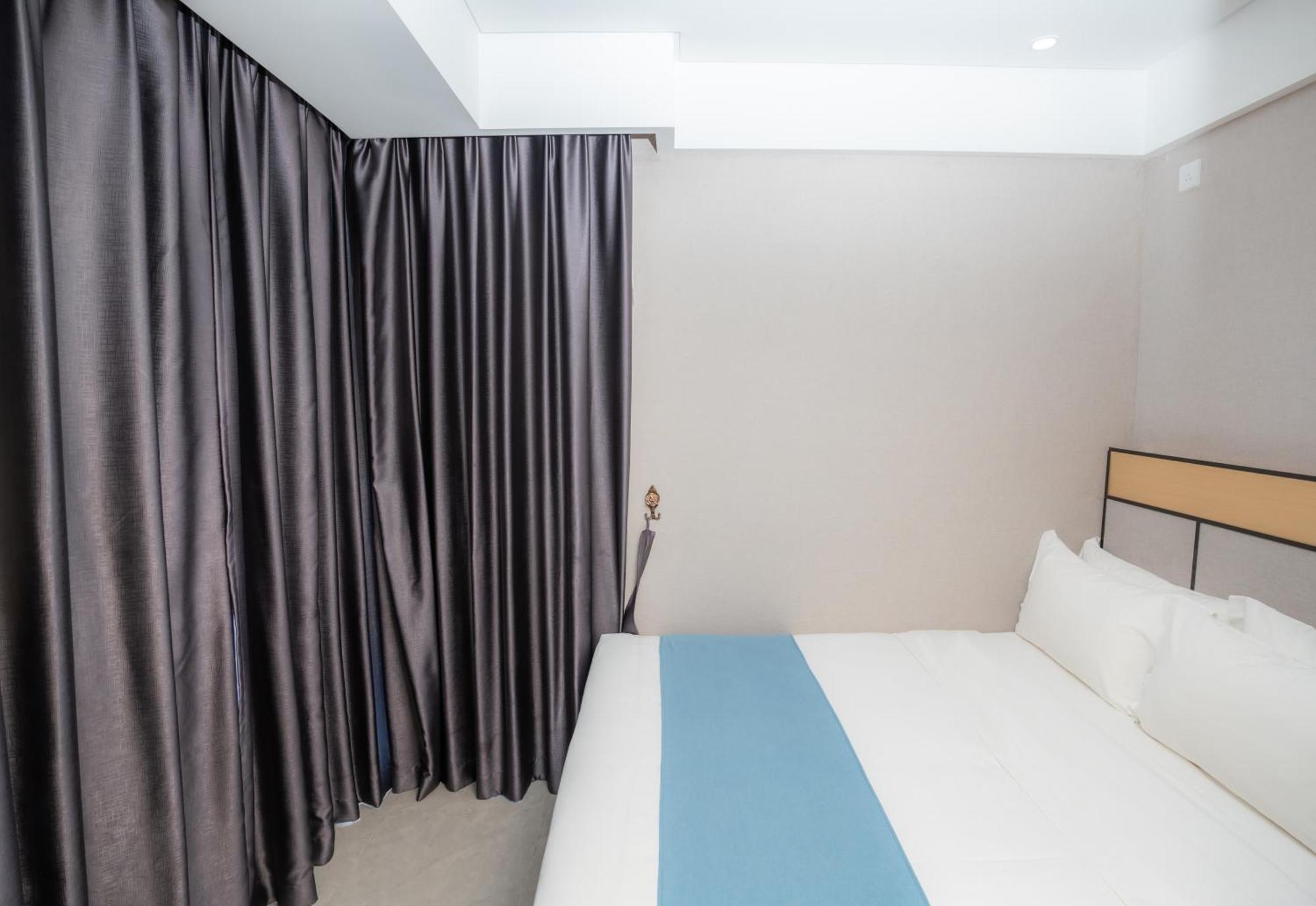 Ark Hotel พนมเปญ ภายนอก รูปภาพ